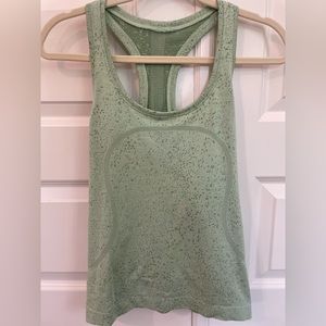 Lululemon Swiftly Tech Racerback Tank Top 2.0 Race Length Sz 10 sage green